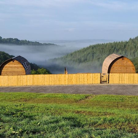 Rivendell Farm By Wigwam Holidays カーマーゼン エクステリア 写真